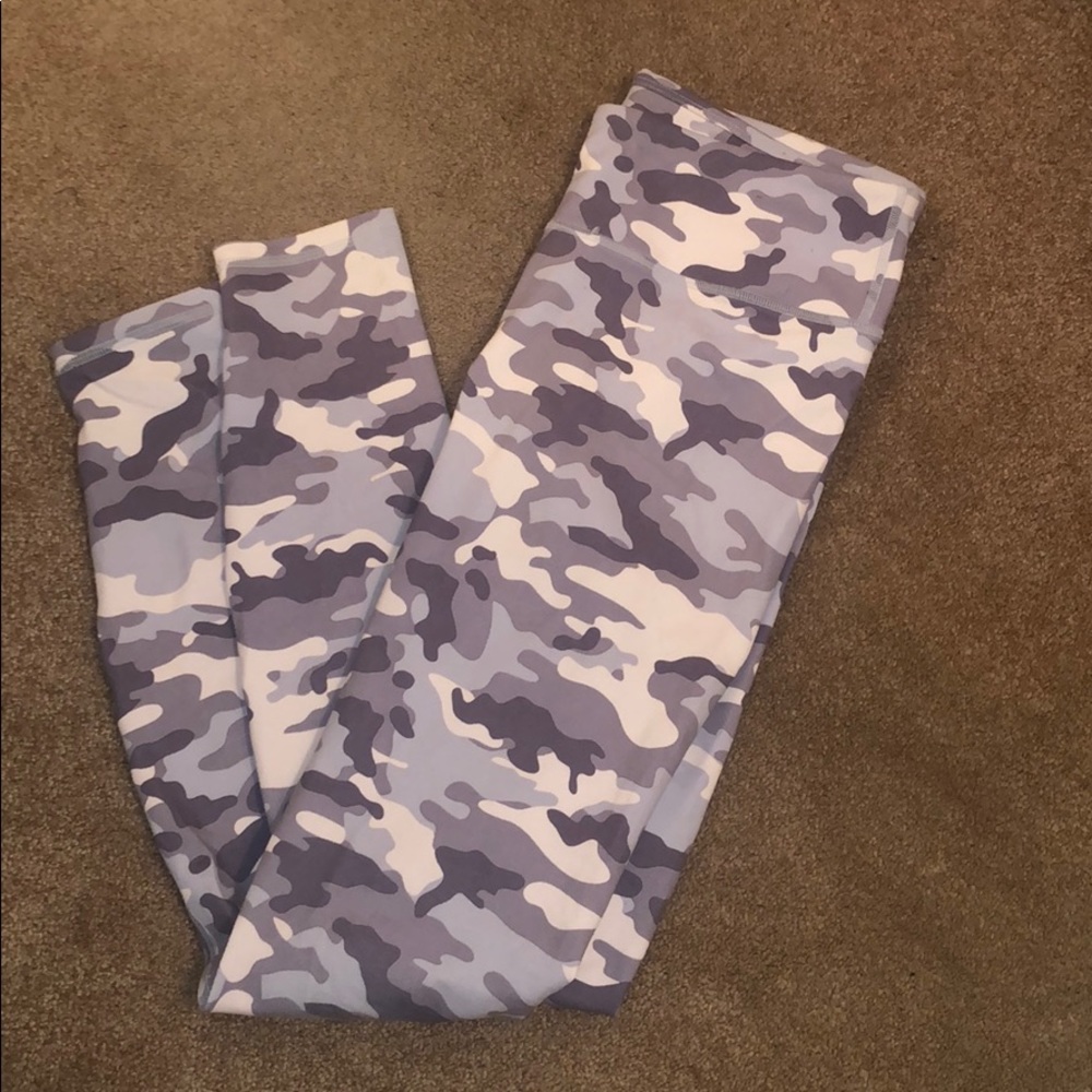 camo leggings